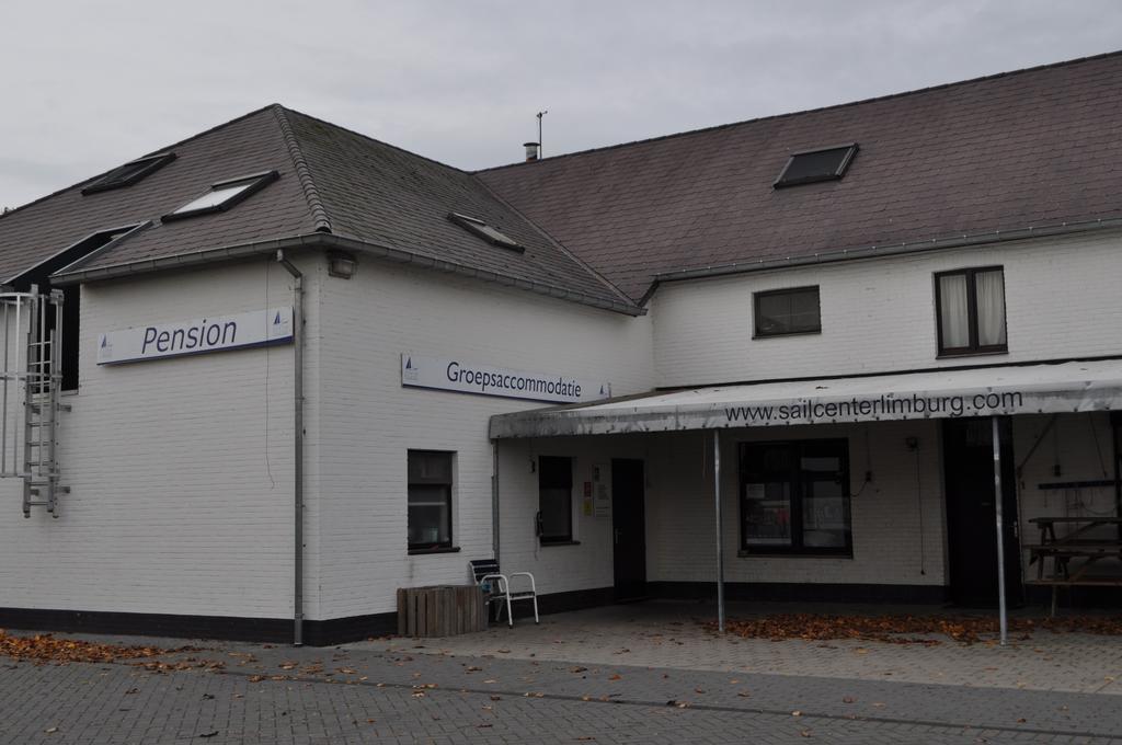 Sailcenter Limburg Hostel Kinrooi Exterior foto